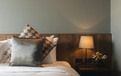 A cosy double bedroom